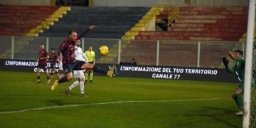 Taranto-Giugliano 0-2, la cronaca: gli ionici resistono, poi crollano nel finale