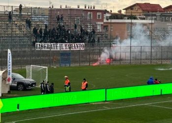 Latina-Taranto 3-1, la squadra ionica contestata a fine partita