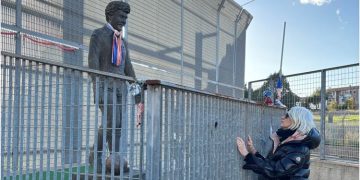 Taranto, statua Iacovone: i tifosi ci chiedono di tutelarla