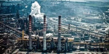 Ex Ilva, l’annuncio a Taranto del ministro Urso: nuova proprietà entro una settimana