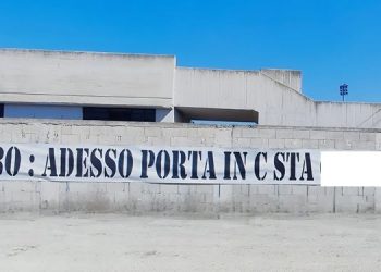 Taranto, tifosi in polemica contro Zerbo
