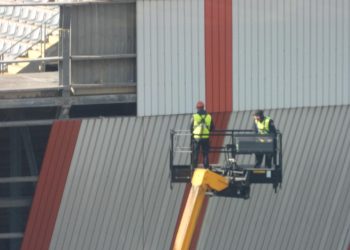 Inizia la demolizione del settore inferiore della tribuna dello Stadio Erasmo Iacovone