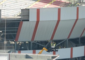 Inizia la demolizione del settore inferiore della tribuna dello Stadio Erasmo Iacovone