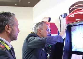 Sequestrate sei slot illegali in due circoli ricreativi di Taranto