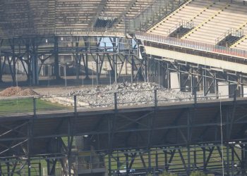Stadio Iacovone, via alla rimozione della vecchia copertura: lavori in piena fase operativa