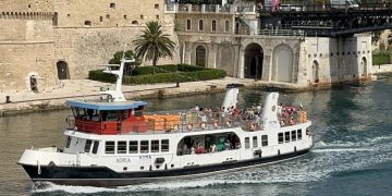 Torna il servizio idrovie per l’Isola San Pietro: Kyma Mobilità e Marina Militare di nuovo insieme per la comunità