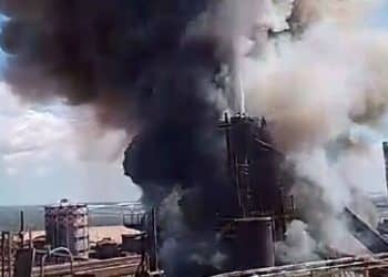 Incendio all’ex Ilva di Taranto, scatta il sequestro dell’area interessata