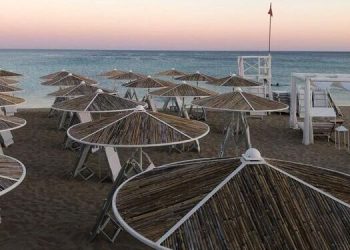 Brunch Republic debutta in riva al mare: il primo chiosco balneare apre in Salento tra musica live, brunch vista spiaggia e cocktail al tramonto