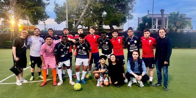 Il calcio come ponte d’inclusione: a Taranto migranti e comunità locale insieme in campo