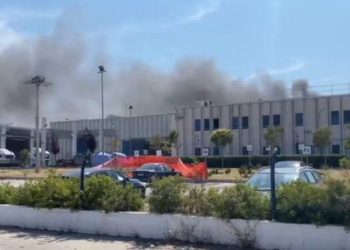 Incendio all’impianto Irigom ai Tamburi: il Sindaco firma ordinanza urgente per la tutela dei cittadini