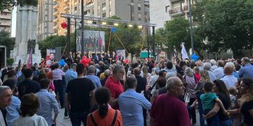 Tacente chiude la campagna in piazza: «Taranto, è il momento del cambiamento»