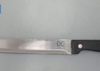 Ubriaco aggredisce i poliziotti con un coltello: arrestato 37enne a Taranto