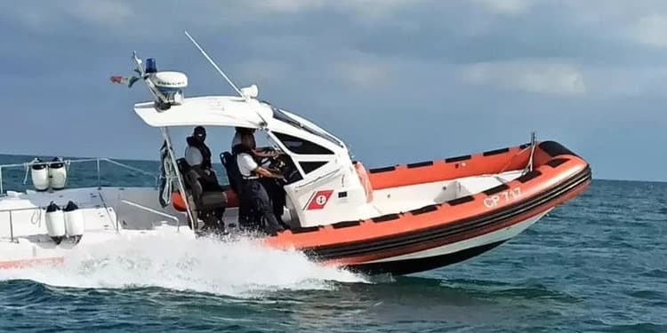 Quattro amici scomparsi in mare, recuperato un corpo