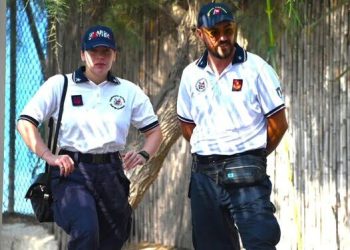 Controlli a Pulsano: scoperta una manomissione ambientale e irregolarità in uno stabilimento balneare