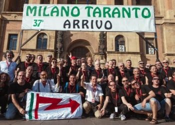La Milano-Taranto fa tappa nella città dei due mari