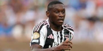 Juve, sfida allo United per Kolo Muani: Vlahovic tra i nomi nel mirino dei Red Devils