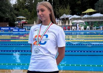 Alessia Loconsole, nuova stella del nuoto tarantino: campionessa italiana nei 100 rana Juniores