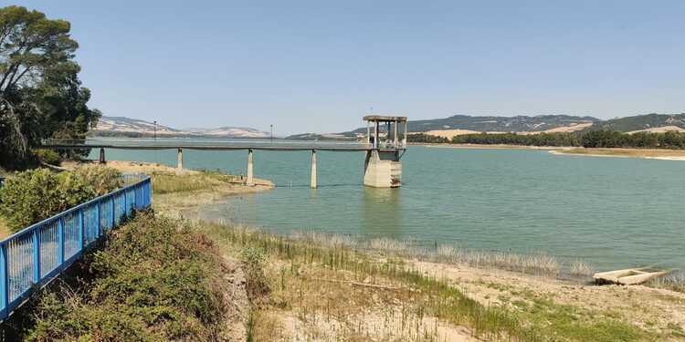Gestione dell’acqua della Diga di San Giuliano: il lupo perde il pelo ma non il vizio!