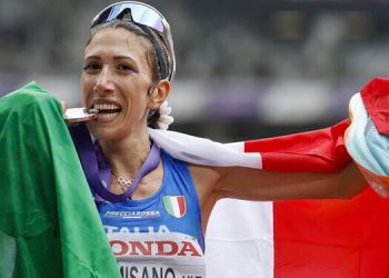 Antonella Palmisano conquista l’argento mondiale a Tokyo nella 35 km di marcia