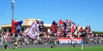 Taranto chiede la rimozione dei tabelloni led allo stadio “Italia”