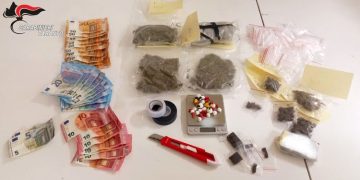 Sava, arrestato 26enne per spaccio di droga: sequestrati cocaina, marijuana e hashish