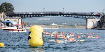 Ziyang Zhang mattatore al Mediterraneo Open Water 2025: oro, spettacolo e pubblico record a Taranto