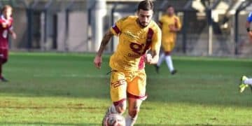 Canosa Calcio, ufficiale l’arrivo di Antonio Caputo: De Candia ritrova la sua freccia