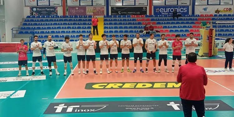 Vibrotek Volley sconfitta al tie-break da Virtus Tricase: una battaglia da applausi