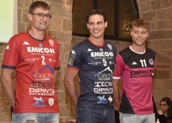 Una serata di orgoglio e passione: presentate le nuove maglie della Prisma La Cascina Volley