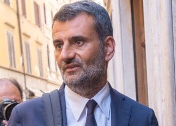 Decaro nuovo presidente della Regione Puglia: vittoria schiacciante tra il 65% e il 69% dei voti