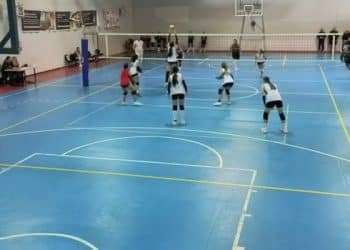 La E77 Sport Volley lotta con generosità a Crispiano, ma a prevalere è l’esperienza del BCC Locorotondo