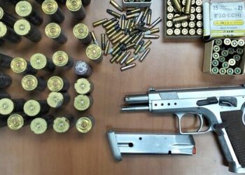 Pistola nascosta nel vano caldaia: arrestato 50enne a San Vito