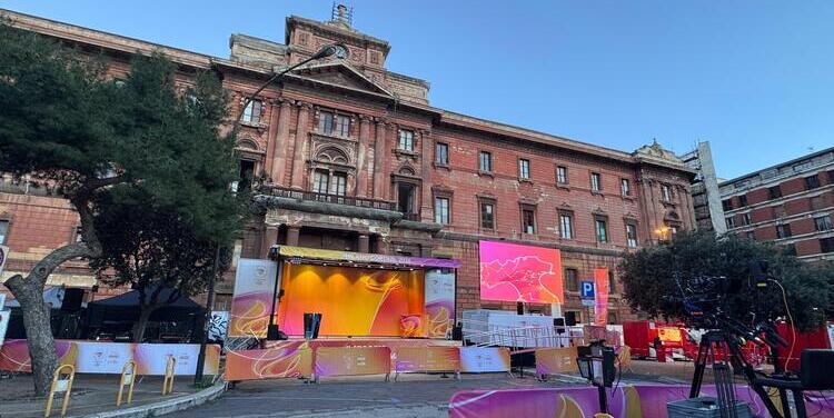 Taranto accende l’Olimpiade: la città celebra il passaggio della Fiamma
