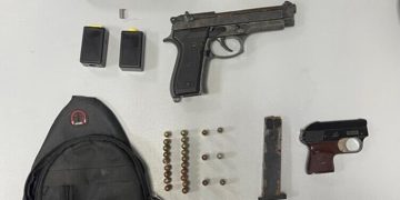 Tensione in città: spara dal balcone dopo un litigio, 20enne arrestato dalla Polizia