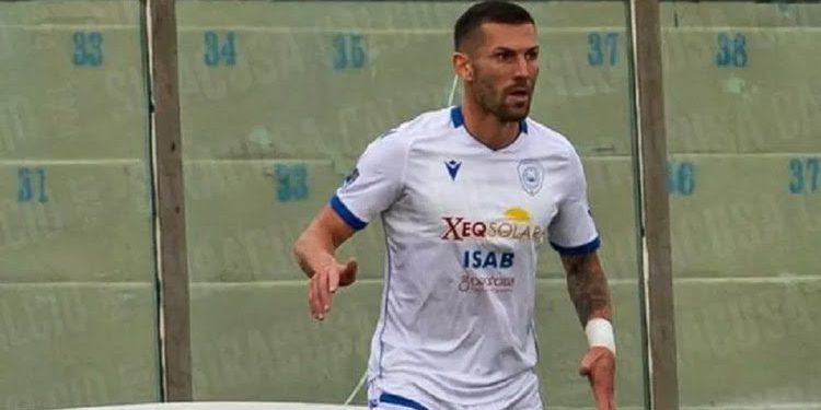 La SS Taranto annuncia l’arrivo del centrocampista Enrico Zampa