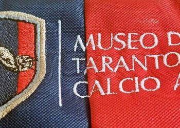 SS Taranto Calcio, un simbolo in campo nella finale di andata di Coppa Italia Eccellenza