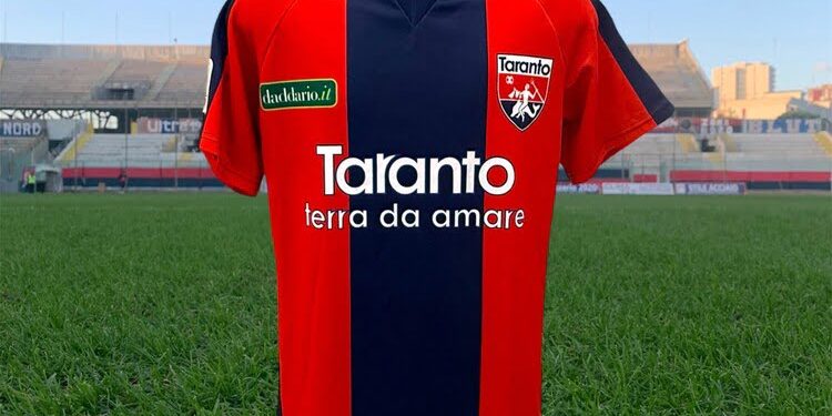 Taranto, la maglia che racconta una stagione: il matchworn di Francesco Scarpa 2009/2010