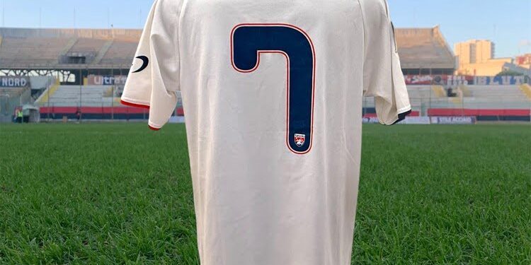 Cimelio Rossoblù: La Maglia Matchworn di Desiderio Garufo a Monza