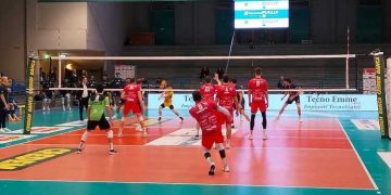 Cuore, carattere e rimonta: La Cascina piega Ravenna al tie-break al PalaFiom
