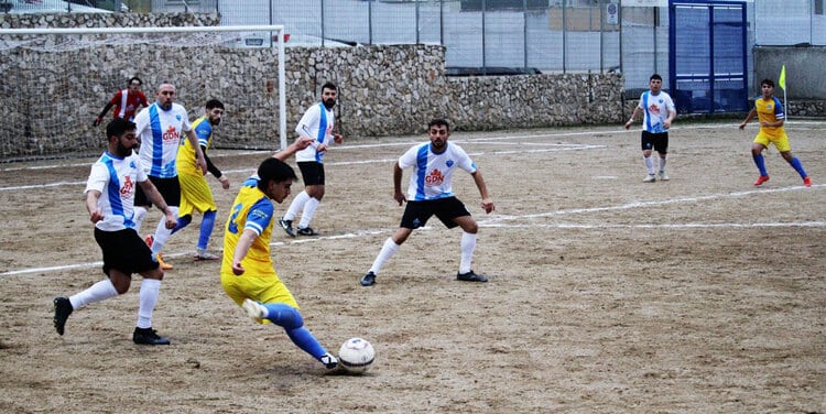 United Grottaglie, storico esordio nel nuovo campo comunale: il pareggio contro il Casale Brindisi tra entusiasmo e passione dei tifosi