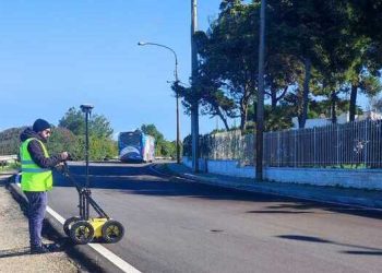 Verifiche sulla costa ionica dopo le mareggiate: indagini con georadar in via del Faro a San Vito