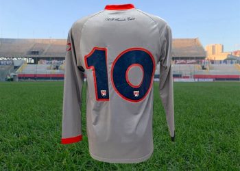 Tesoro rossoblù: la terza maglia del Taranto indossata da Lucas Cossenzo Chiaretti