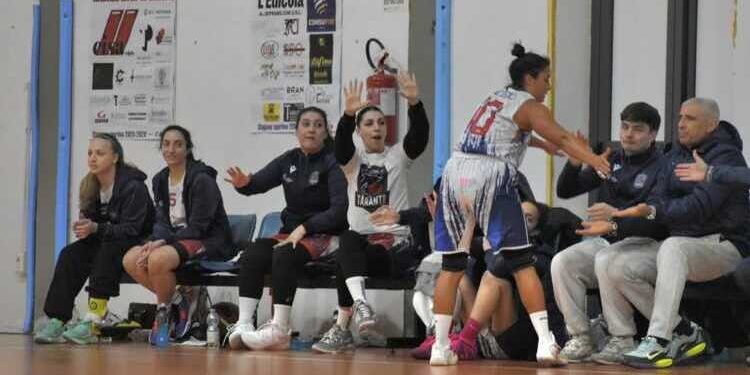 De Florio Nuovi Orizzonti dominante: sedicesima vittoria consecutiva e semifinale d’andata ipotecata