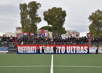 Taranto bloccato in casa, esplode la rabbia dei tifosi