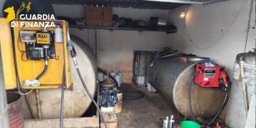 Caro carburanti a Taranto: maxi sequestro della Guardia di Finanza