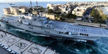 Nave Garibaldi, fronte trasversale: “Deve restare a Taranto e diventare un museo”