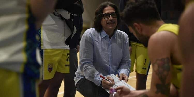 Mineo predica prudenza: “A Molfetta si riparte da zero”