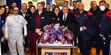 SS Taranto Calcio in visita ai bimbi e alle bimbe di Pediatria e Oncoematologia pediatrica