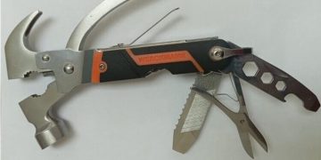 Furto su auto in via Japigia: 25enne arrestato dalla Polizia di Stato