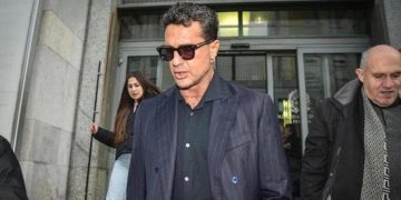 Napoli sotto i riflettori, Corona accende la polemica: “Conte si era già dimesso”